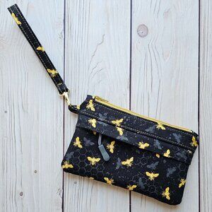 NEW Honey Bees Small Travel Wristlet Zip Pouch On-The-Go Small Purse Wallet